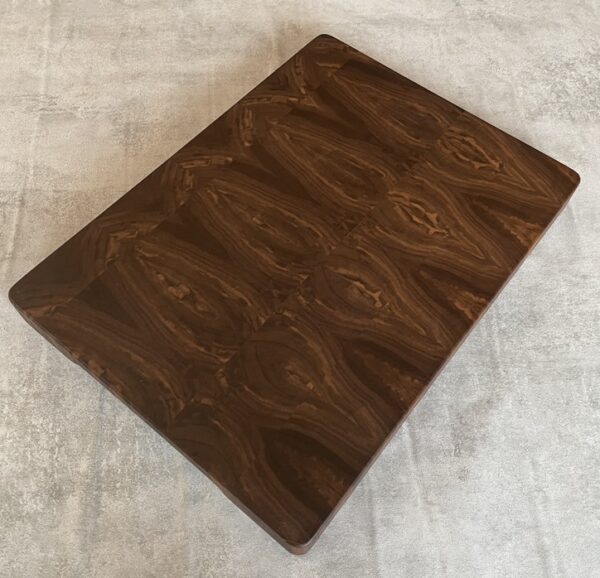 Walnut End Grain Chopping Board - Image 4