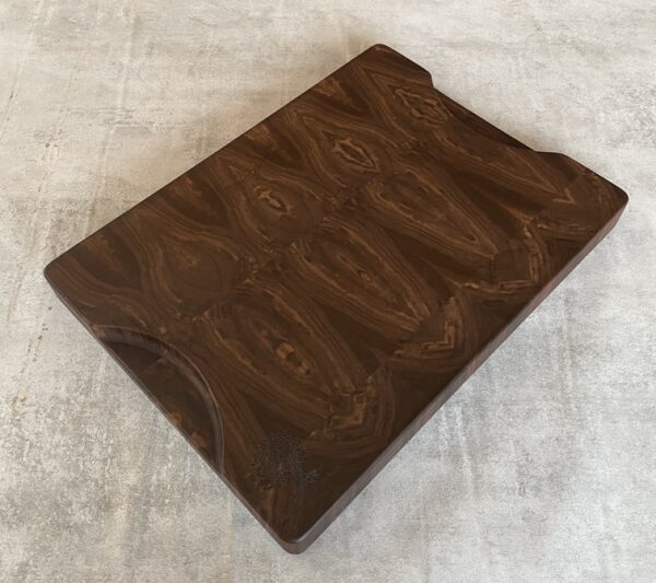 Walnut End Grain Chopping Board - Image 9