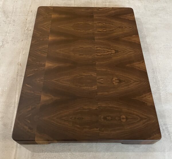 Walnut End Grain Chopping Board - Image 3