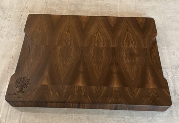 Walnut End Grain Chopping Board - Image 6