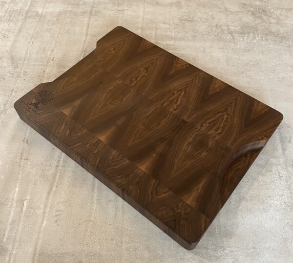 Walnut End Grain Chopping Board - Image 7