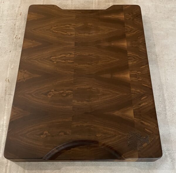 Walnut End Grain Chopping Board - Image 8