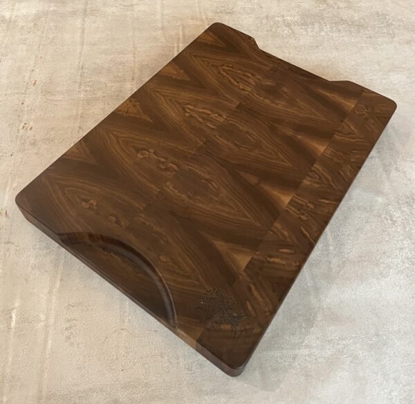 Walnut End Grain Chopping Board - Image 9