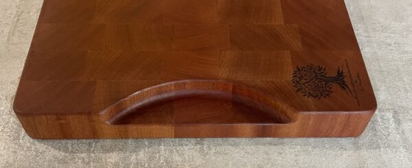 Sapele End Grain Chopping Board - Image 10