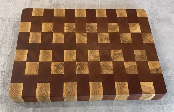 Sapele & White Oak End Grain Chopping Board - Image 2