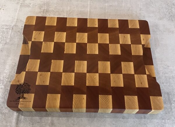 Sapele & White Oak End Grain Chopping Board - Image 6