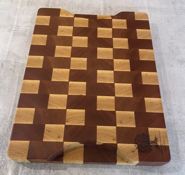 Sapele & White Oak End Grain Chopping Board - Image 8