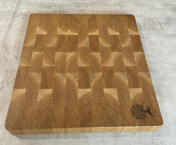 Brown Oak End Grain Chopping Board - Image 6