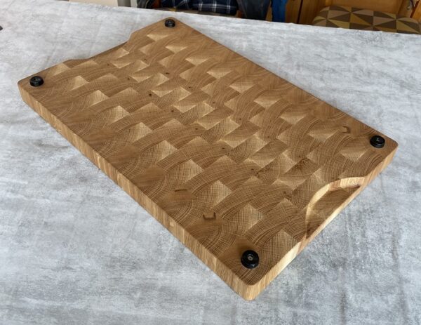 Extra Extra Large Solid Oak End Grain Chopping Board with 4 rubber feet - Image 8