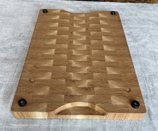 Extra Extra Large Solid Oak End Grain Chopping Board with 4 rubber feet - Image 9