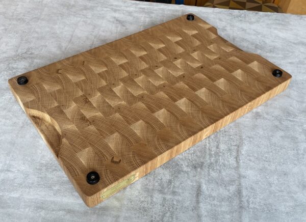 Extra Extra Large Solid Oak End Grain Chopping Board with 4 rubber feet - Image 10